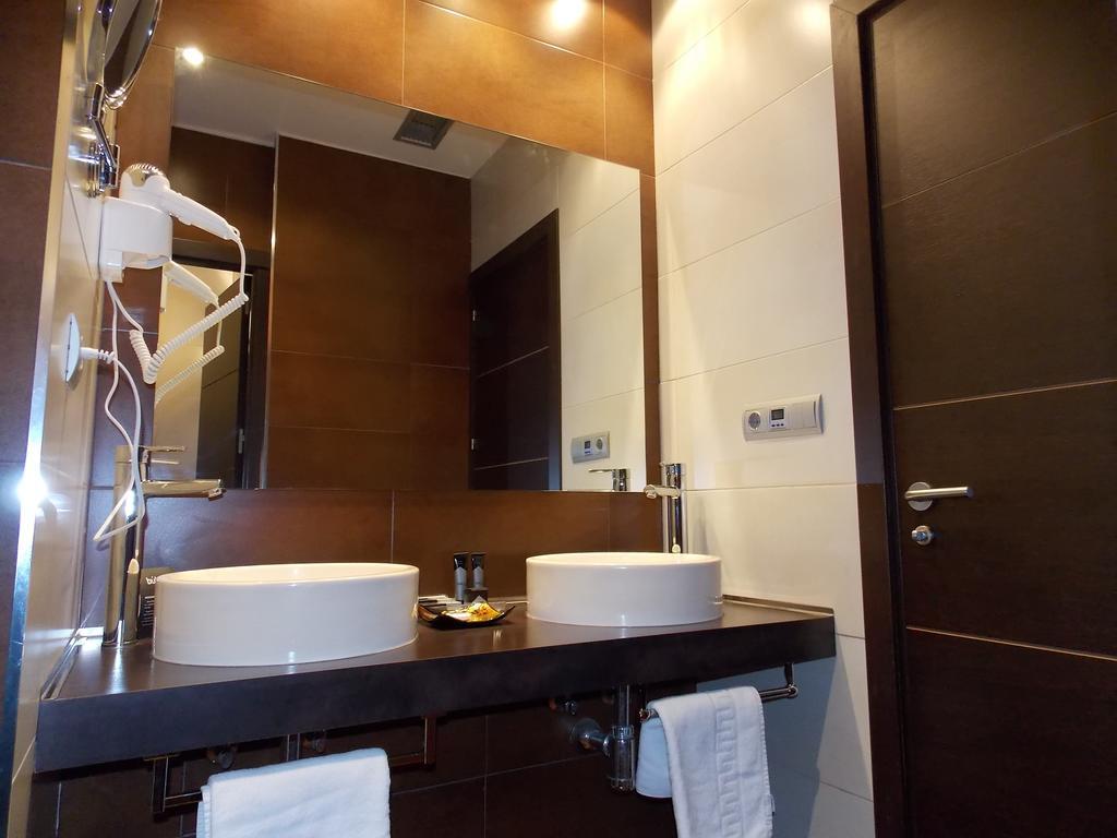 Aparthotel Bubal El Pueyo de Jaca Phòng bức ảnh