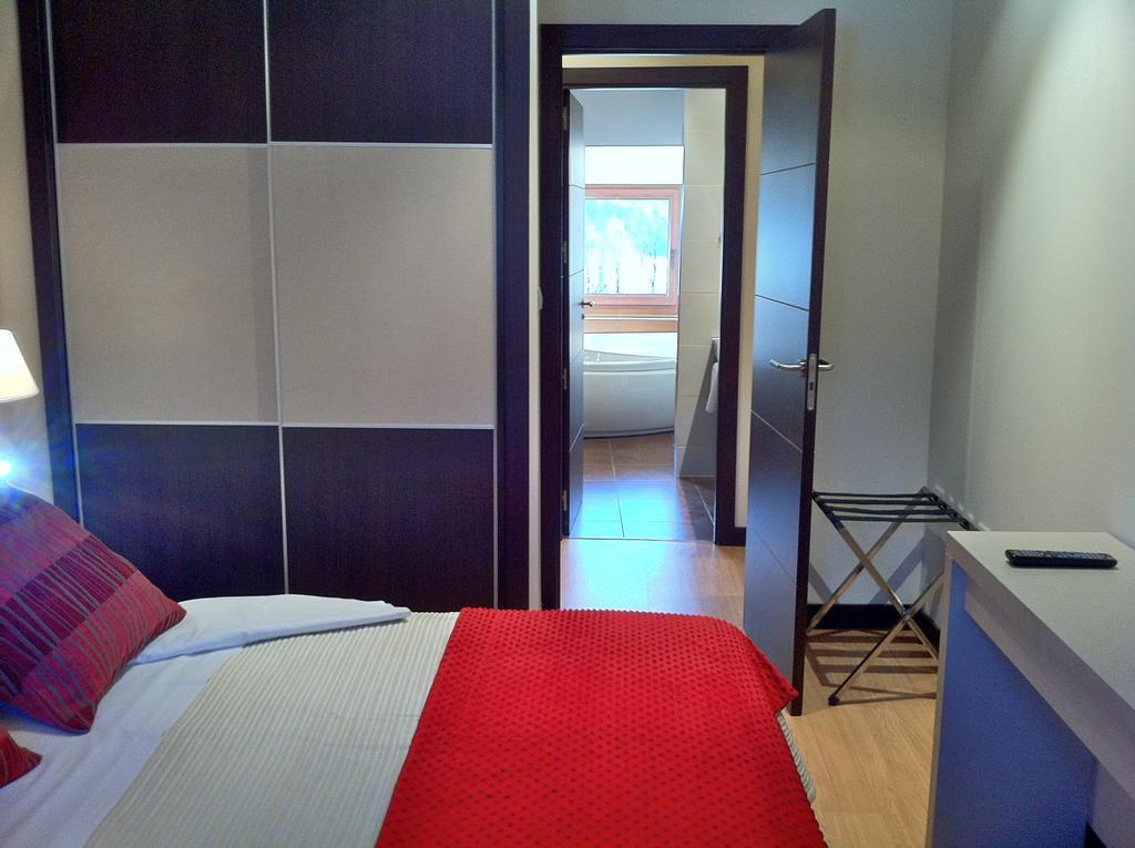 Aparthotel Bubal El Pueyo de Jaca Phòng bức ảnh