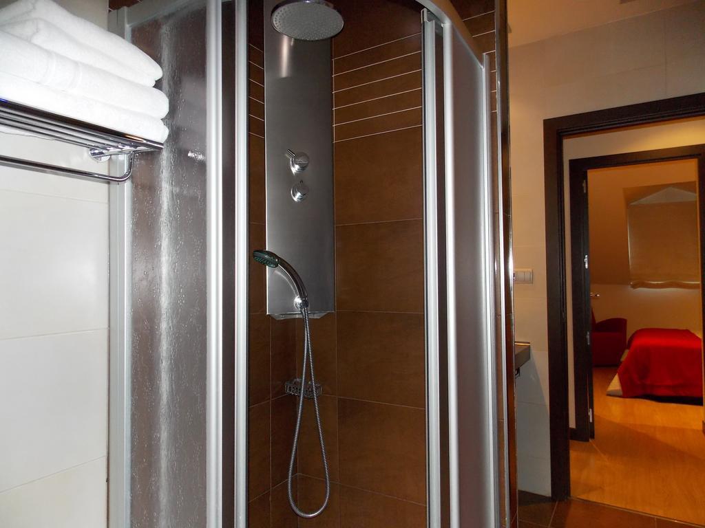 Aparthotel Bubal El Pueyo de Jaca Phòng bức ảnh